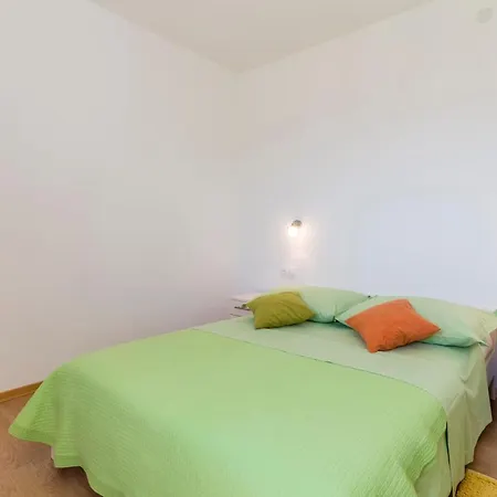Apartmani Bezmalinovic Bol Exterior photo