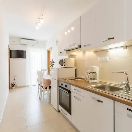 Apartmani Bezmalinovic Bol Exterior photo