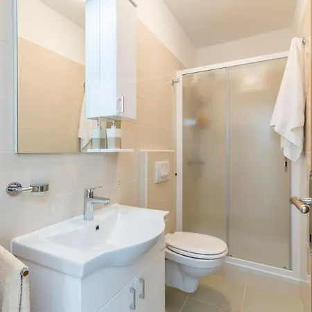 Apartmani Bezmalinovic Bol Exterior photo