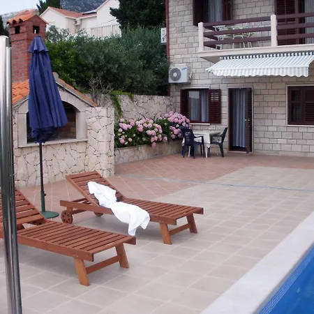 Apartmani Bezmalinovic Bol Exterior photo