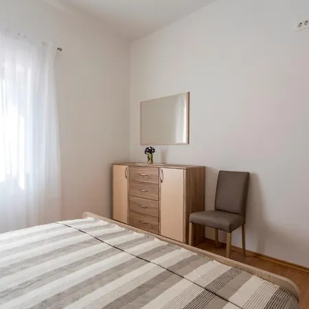 Apartmani Bezmalinovic Bol Exterior photo