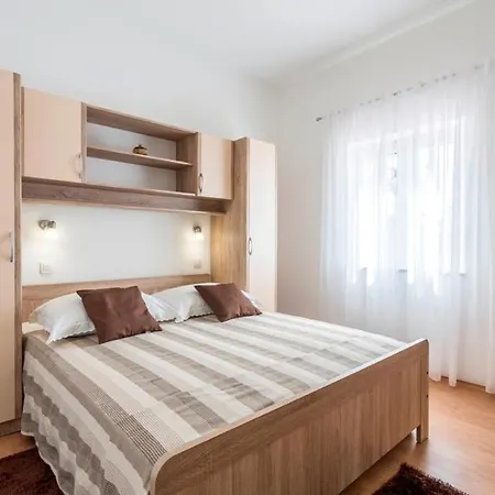 Apartmani Bezmalinovic Bol Exterior photo